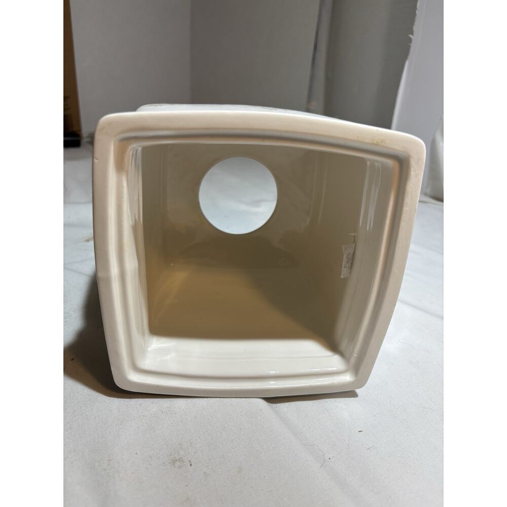 Bed Bath & Beyond Carlton Ceramic Tissue Box Cover - Picture 3 of 8